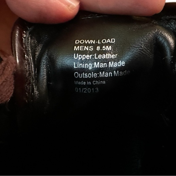 Kenneth Cole Leather Fashion Sneaker Maroon Men’s 8.5 - Picture 7 of 8